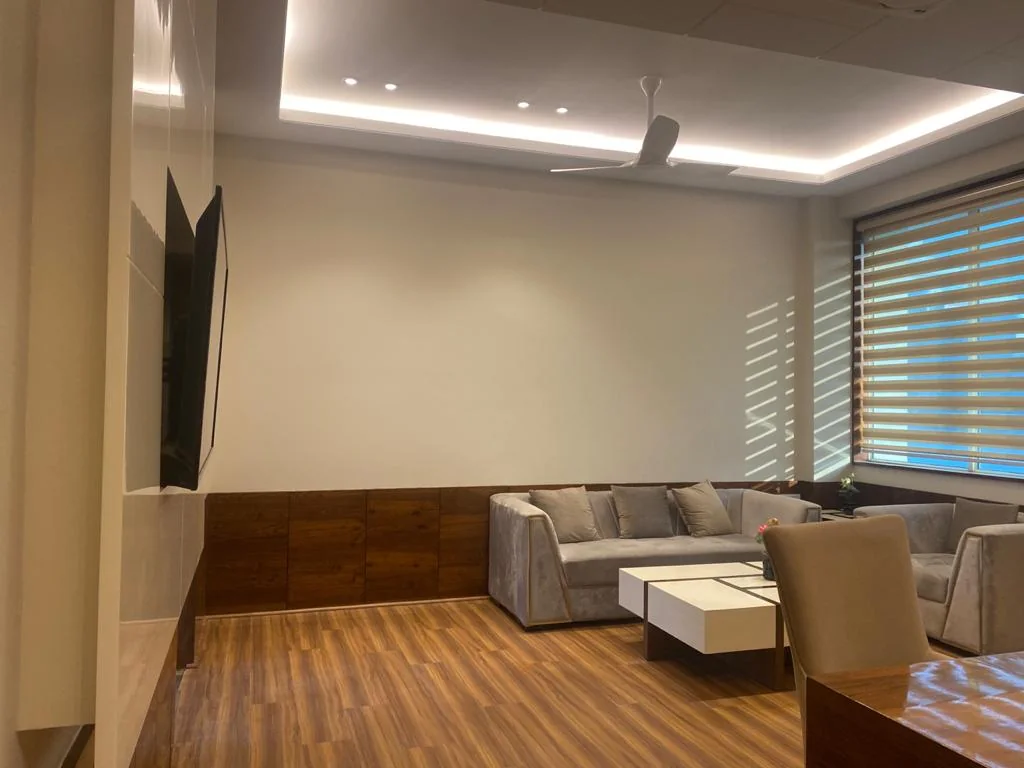 Modern living room interior by UDC Interiors
